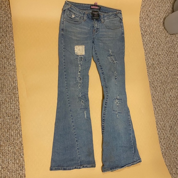 Bubblegum Y2K Flare Jeans - Picture 5 of 9
